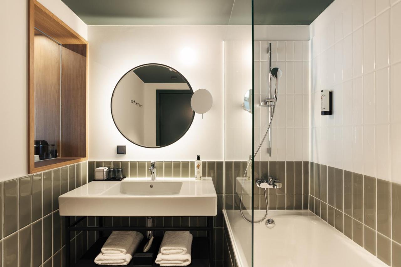 Hotel Galantha ไอเซนชตัดท์ ภายนอก รูปภาพ
