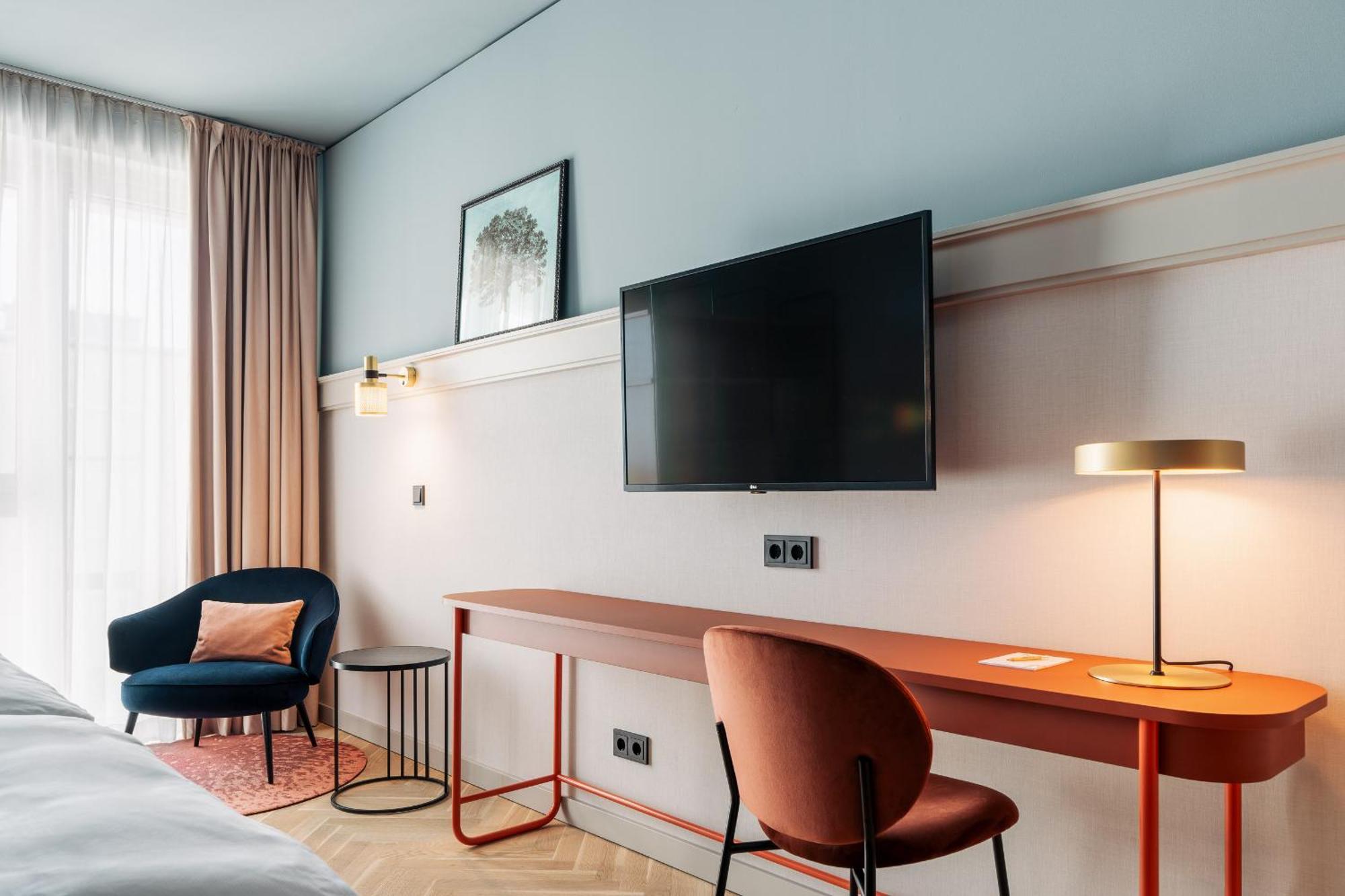 Hotel Galantha ไอเซนชตัดท์ ภายนอก รูปภาพ
